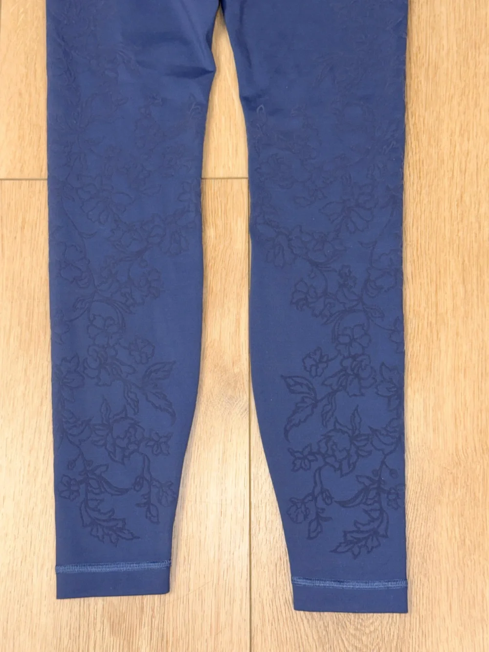 Lululemon Always On High-Rise 28” Leggings Size 6 *Flocked Everlux Code Blue